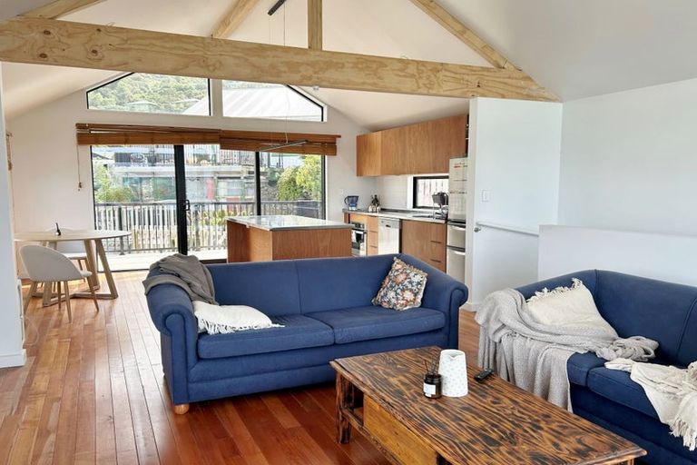 Photo of property in 17a Cornwall Road, Lyttelton, 8082