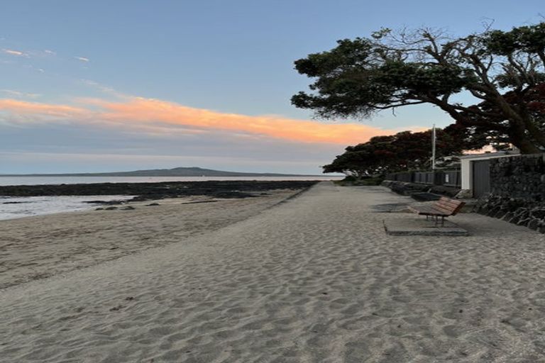 Photo of property in 3/4 Frater Avenue, Milford, Auckland, 0620