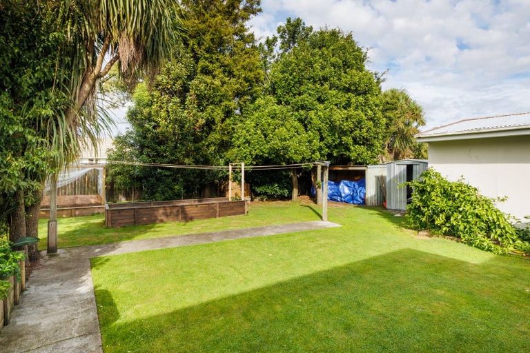Photo of property in 17 Manawatu Street, Hokowhitu, Palmerston North, 4410