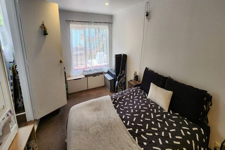 Photo of property in 1/117 Seaview Road, Westown, New Plymouth, 4310