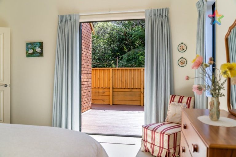 Photo of property in 50 Futuna Close, Karori, Wellington, 6012