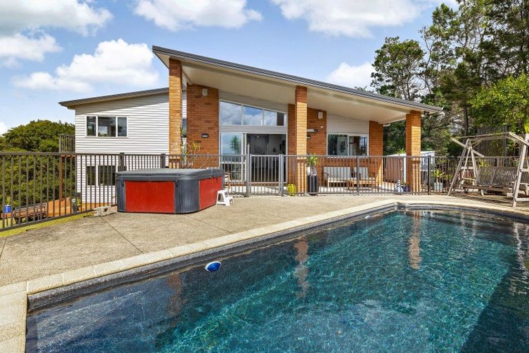 Photo of property in 174 Forest Hill Road, Henderson, Auckland, 0612