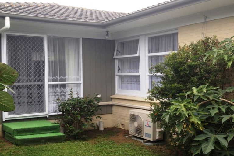 Photo of property in 6 Wells Road, Bucklands Beach, Auckland, 2012
