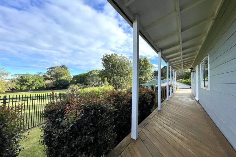 Photo of property in 15 Dalwhinnie Parade, Highland Park, Auckland, 2010