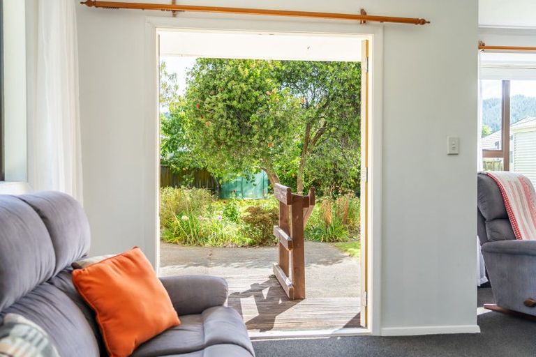 Photo of property in 4 Davis Crescent, Elderslea, Upper Hutt, 5018