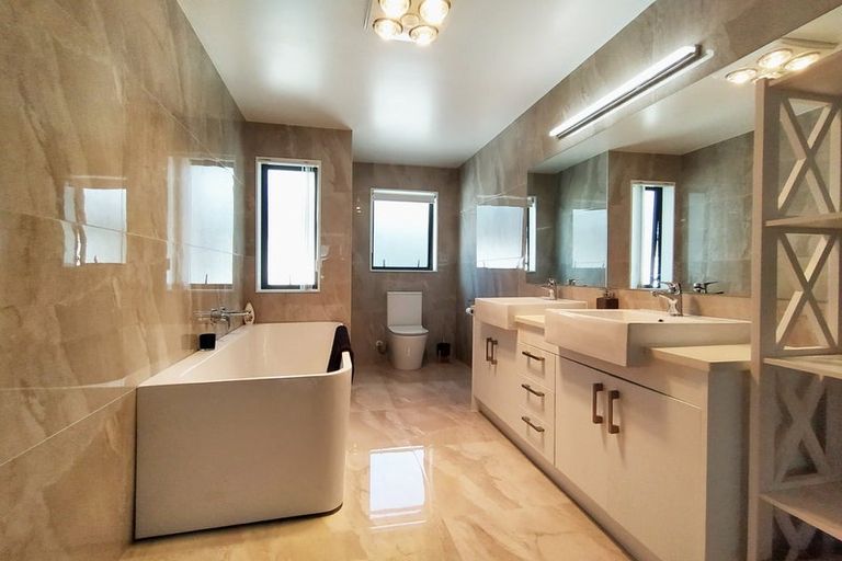 Photo of property in 10 Ballinabreen Road, Flat Bush, Auckland, 2019