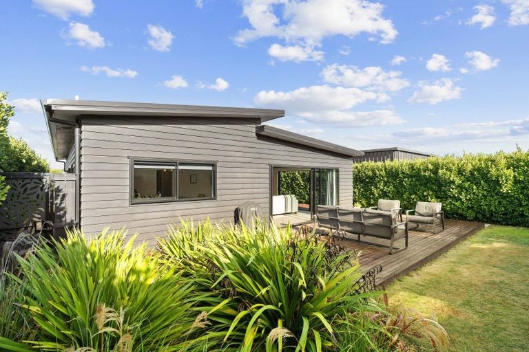 Photo of property in 45 Burgundy Drive, Martinborough, 5711