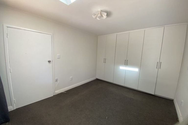 Photo of property in 2/8 Kaitawa Road, York Bay, Lower Hutt, 5013