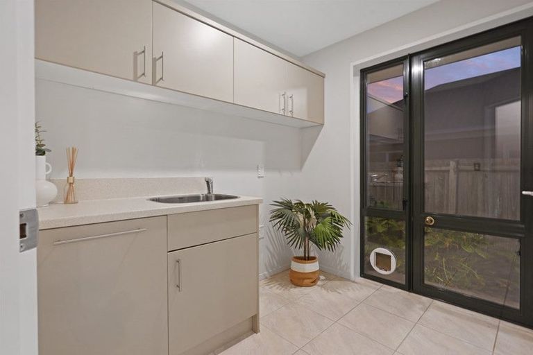 Photo of property in 104 Halswell Junction Road, Halswell, Christchurch, 8025