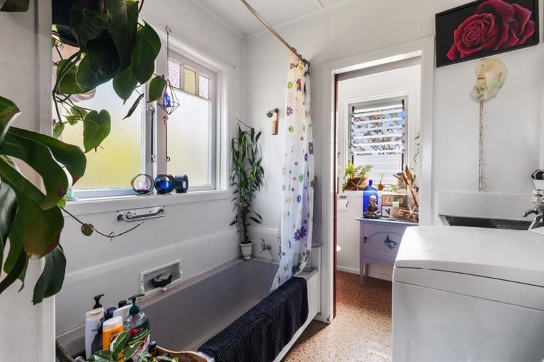 Photo of property in 22 The Crescent, Waihi Beach, 3611