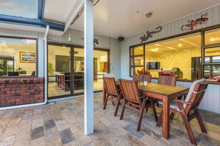 Photo of property in 109 Golf Road, Paraparaumu Beach, Paraparaumu, 5032