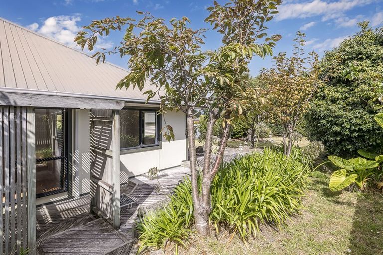 Photo of property in 34 Campion Road, Waikanae Beach, Waikanae, 5036