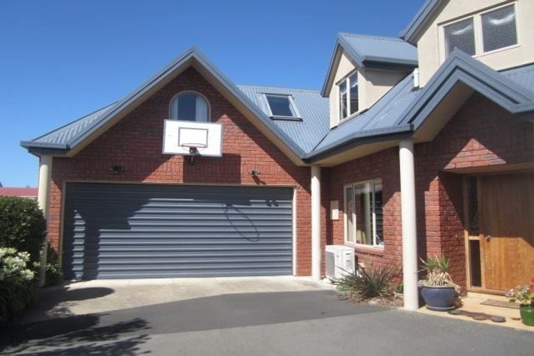 Photo of property in 7a Nortons Road, Avonhead, Christchurch, 8042