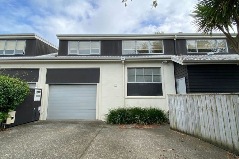 Photo of property in 632 Beach Road, Browns Bay, Auckland, 0630