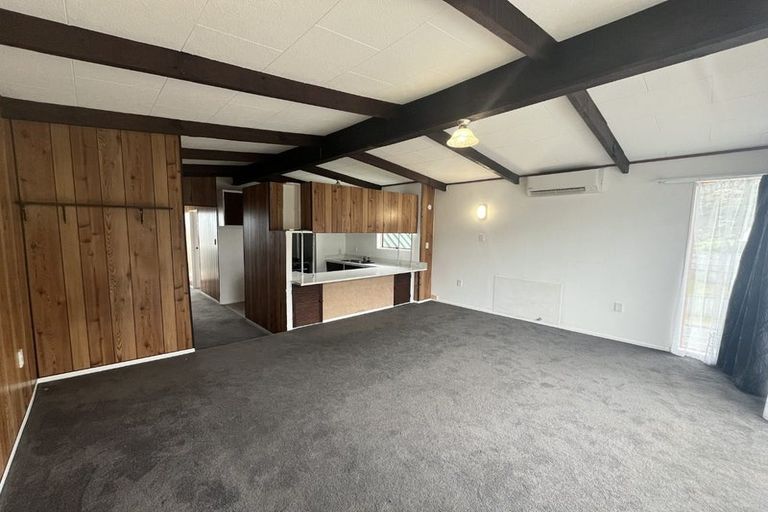 Photo of property in 2 Mervyn Place, Plimmerton, Porirua, 5026