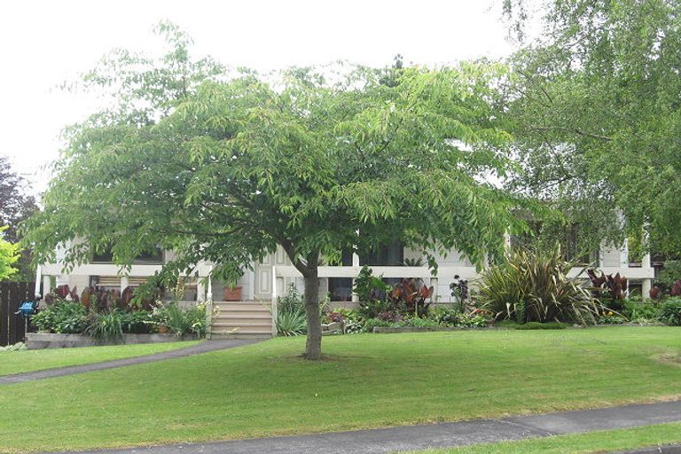 Photo of property in 4 Eliot Place, Leamington, Cambridge, 3432