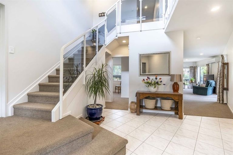Photo of property in 10 Mistral Place, West Harbour, Auckland, 0618