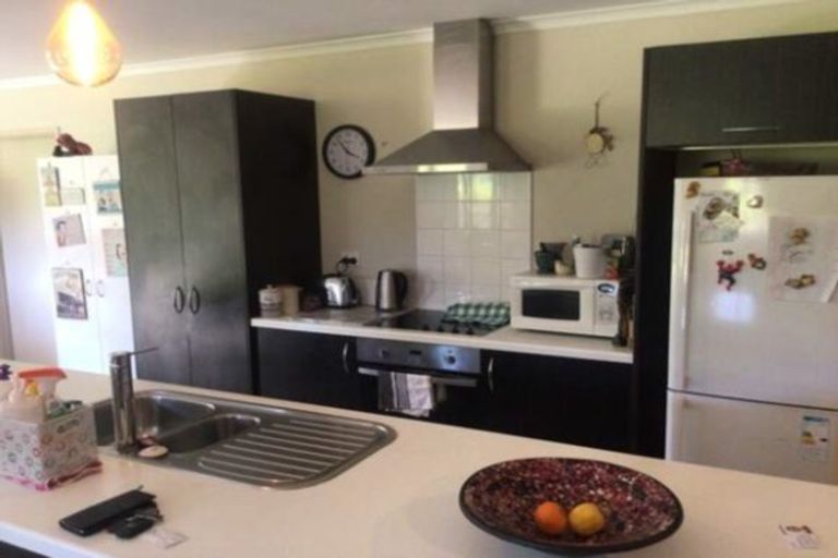 Photo of property in 70 South Kensington Way, Henderson, Auckland, 0612