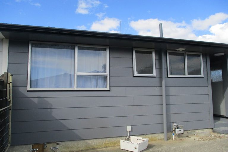 Photo of property in 32b Hartford Crescent, Totara Park, Upper Hutt, 5018