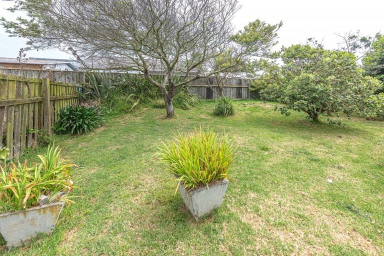 Photo of property in 7 Karyn Street, Castlecliff, Whanganui, 4501