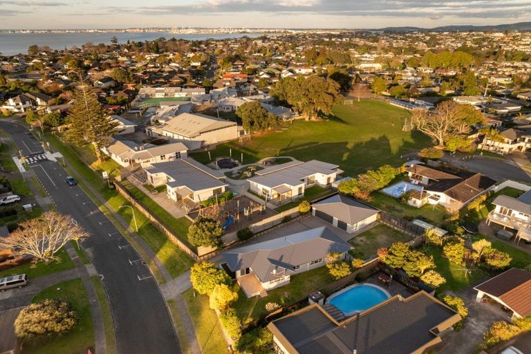 Photo of property in 20 Clivedene Street, Matua, Tauranga, 3110