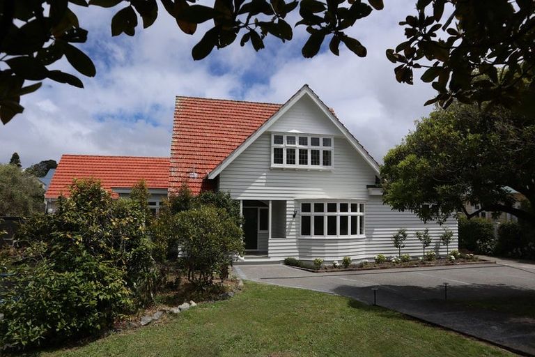 Photo of property in 64 Cashmere Avenue, Khandallah, Wellington, 6035