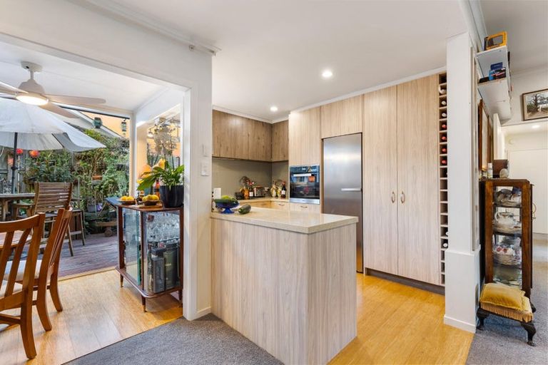 Photo of property in 23 Regents Park Place, Westgate, Auckland, 0614