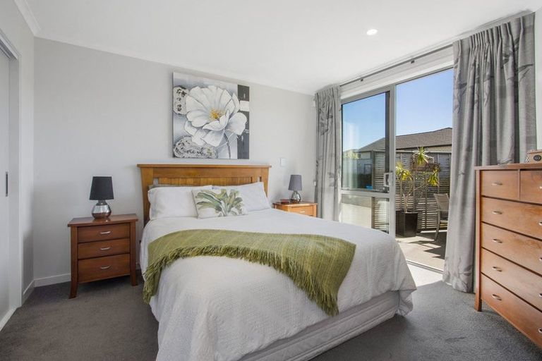 Photo of property in Waterview Estate, 26/4 Greystone Place, Omokoroa, 3114