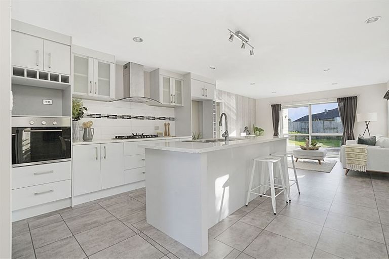 Photo of property in 16 Cole Thomas Place, Huntington, Hamilton, 3210