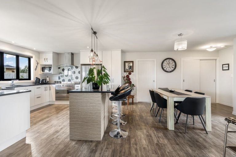 Photo of property in 65 Racecourse Road, Winton, 9782