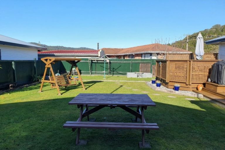 Photo of property in 53 Marlborough Street, Greymouth, 7805