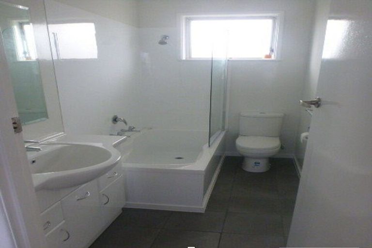 Photo of property in 1/35 Kelvin Road, Papakura, 2110