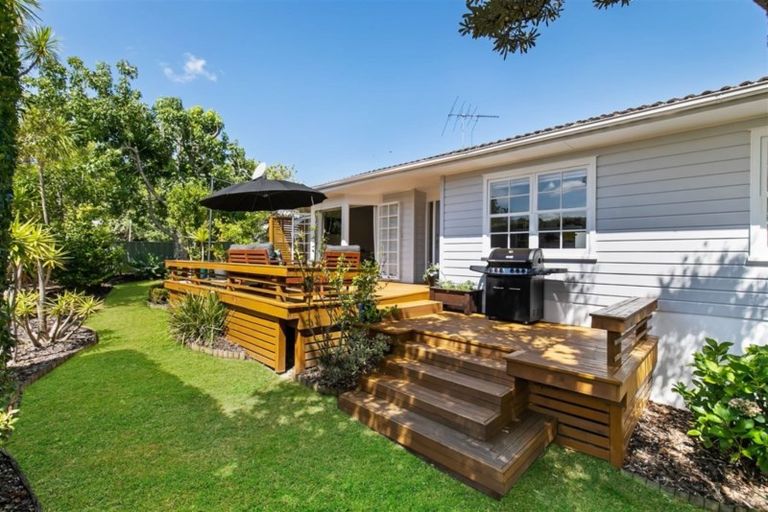 Photo of property in 97 Stott Avenue, Birkdale, Auckland, 0626