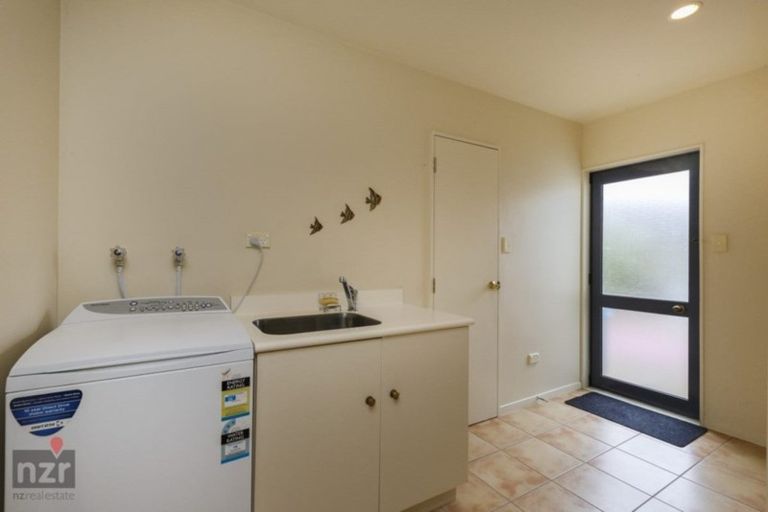 Photo of property in 16 Woodland Grove, Feilding, 4702