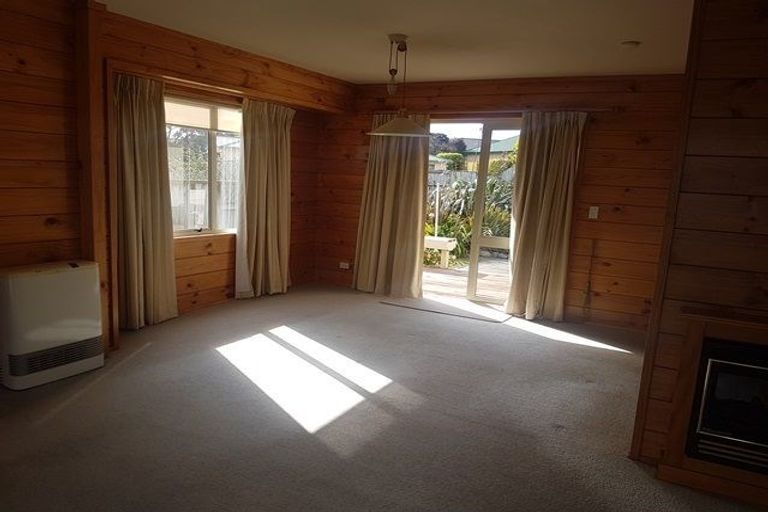 Photo of property in 7 Logan Way, Kelvin Grove, Palmerston North, 4414