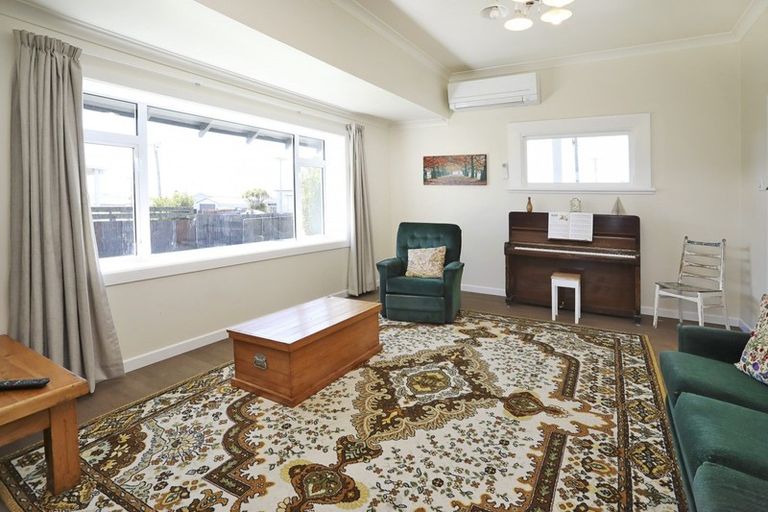 Photo of property in 25 Burrows Street, Bluff, 9814