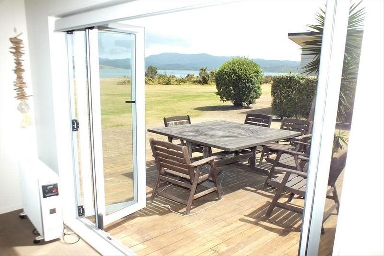 Photo of property in 124 Ti Kouka Crescent, Matarangi, Whitianga, 3592