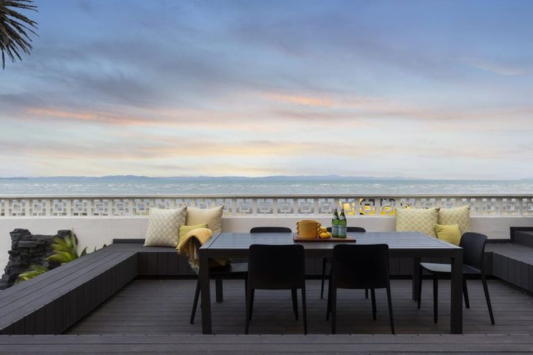 Photo of property in 18a The Esplanade, Eastern Beach, Auckland, 2012