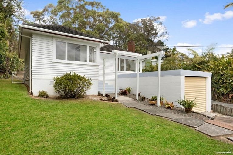 Photo of property in 24 Alexander Avenue, Torbay, Auckland, 0630