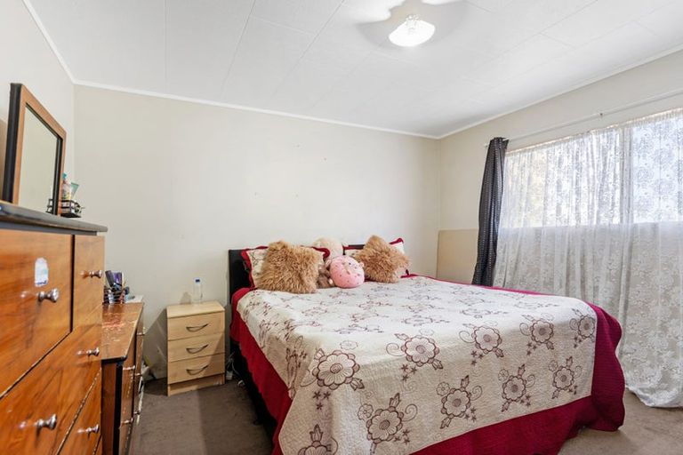 Photo of property in 8 Zurich Place, Weymouth, Auckland, 2103
