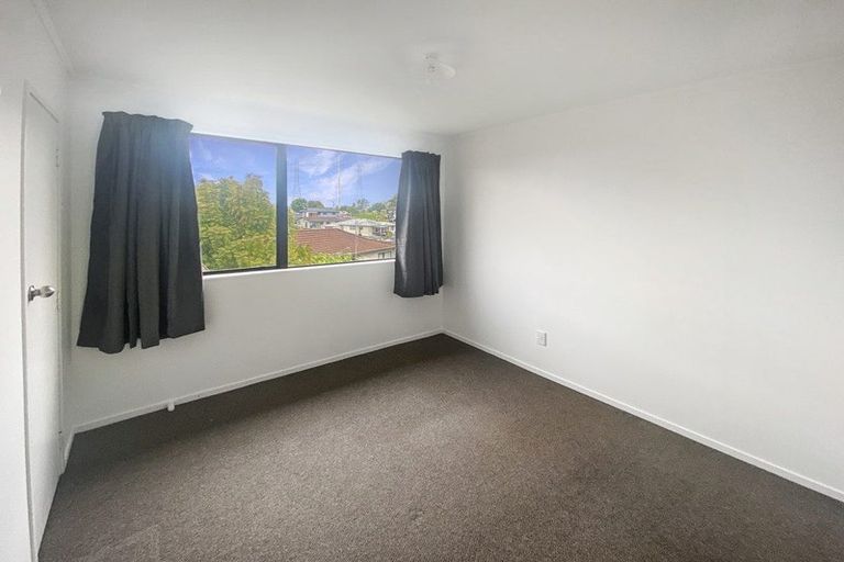 Photo of property in 82 Keegan Drive, Massey, Auckland, 0614