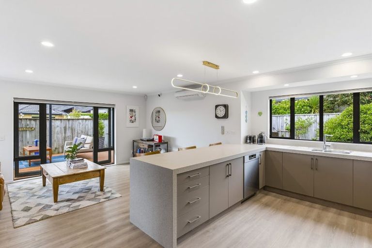 Photo of property in 90 Regent Drive, Paraparaumu Beach, Paraparaumu, 5032