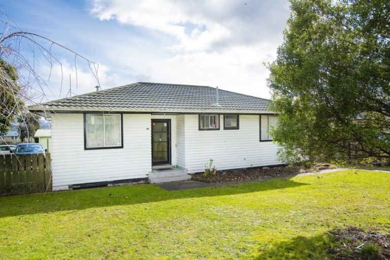 Photo of property in 42 Lyell Road, Outer Kaiti, Gisborne, 4010