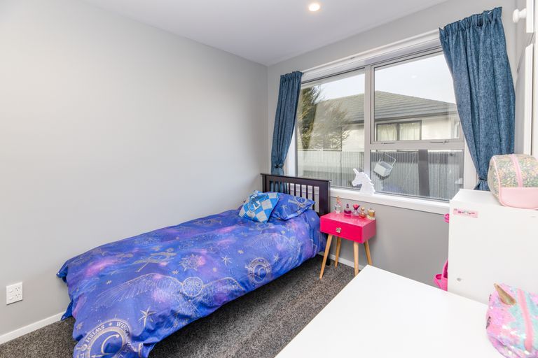 Photo of property in 2/19 Rookwood Avenue, New Brighton, Christchurch, 8083