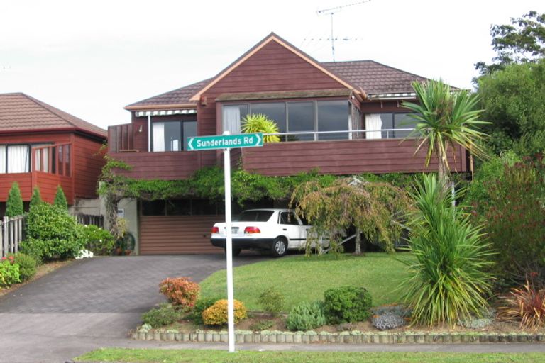 Photo of property in 2/31 Sunderlands Road, Half Moon Bay, Auckland, 2012