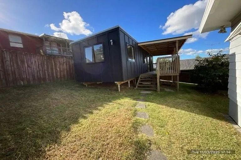 Photo of property in 15 Lowburn Place, Clover Park, Auckland, 2019
