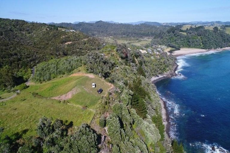 Photo of property in 77 Radar Road, Hot Water Beach, Whitianga, 3591