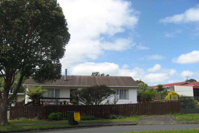 Photo of property in 20 Cottrell Place, Clendon Park, Auckland, 2103