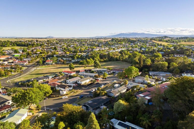 Photo of property in 24 Rothesay Place, Dinsdale, Hamilton, 3204