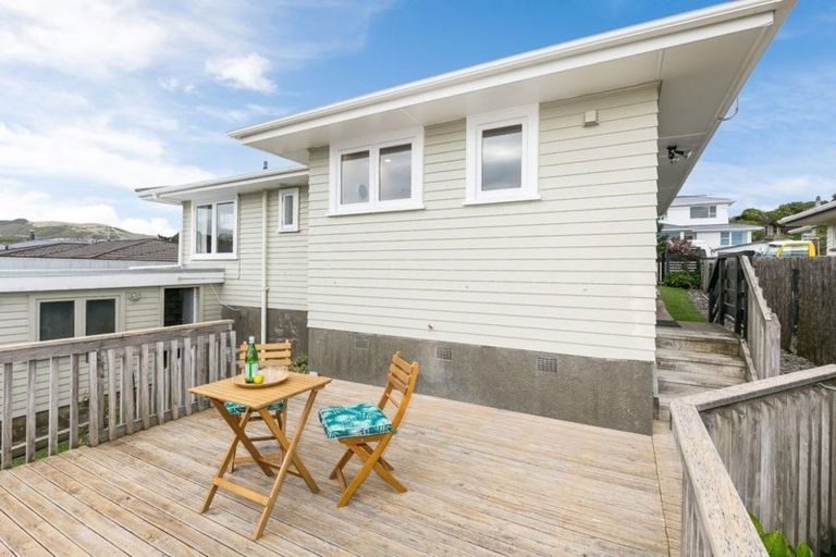 Photo of property in 44 Mark Avenue, Paparangi, Wellington, 6037